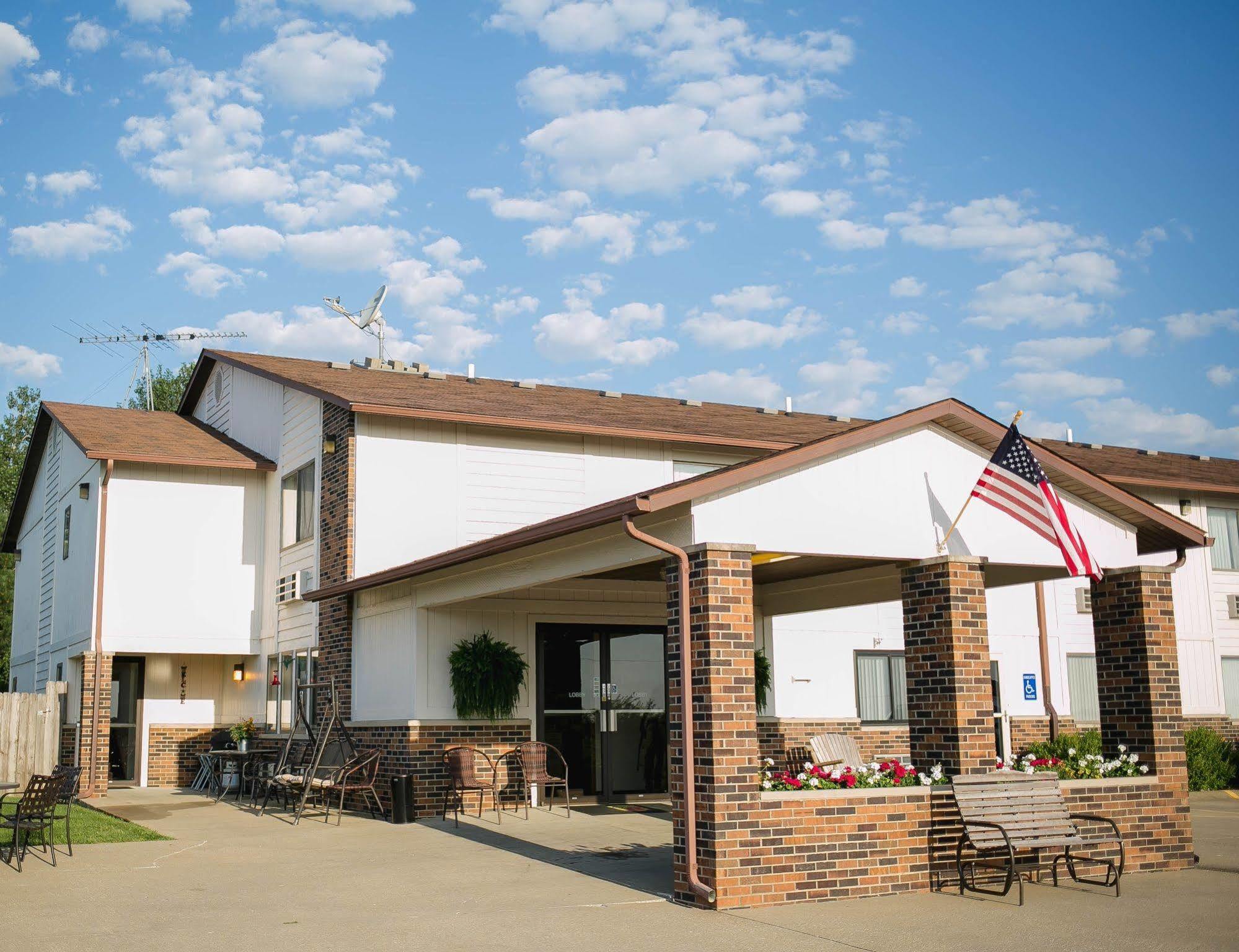 Covered Bridge Inn Winterset Екстериор снимка