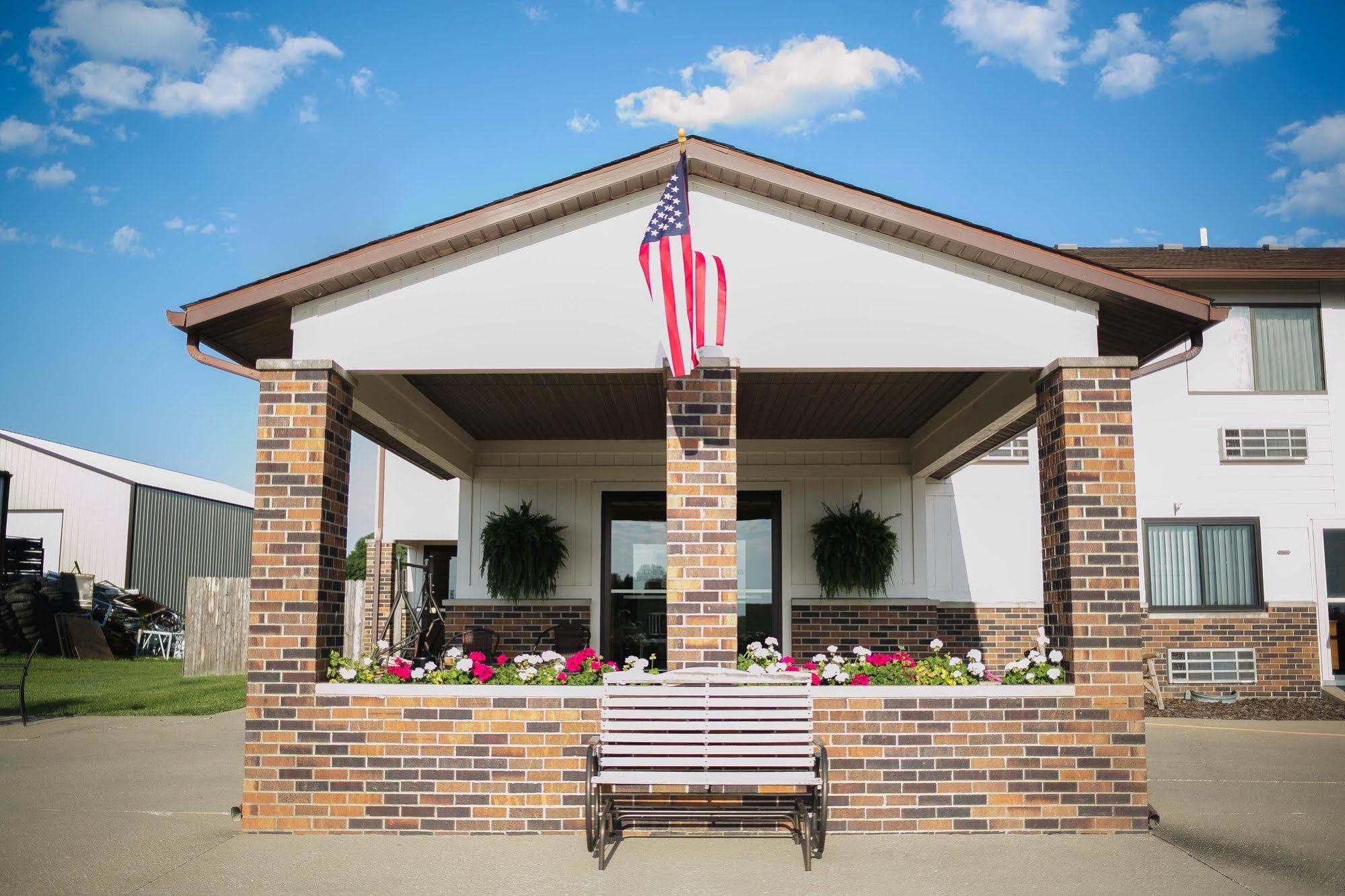 Covered Bridge Inn Winterset Екстериор снимка
