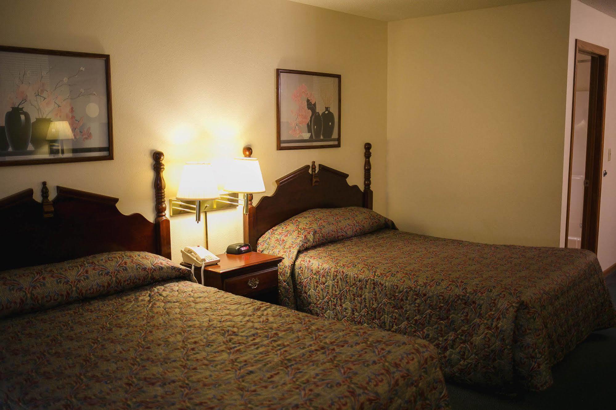 Covered Bridge Inn Winterset Екстериор снимка