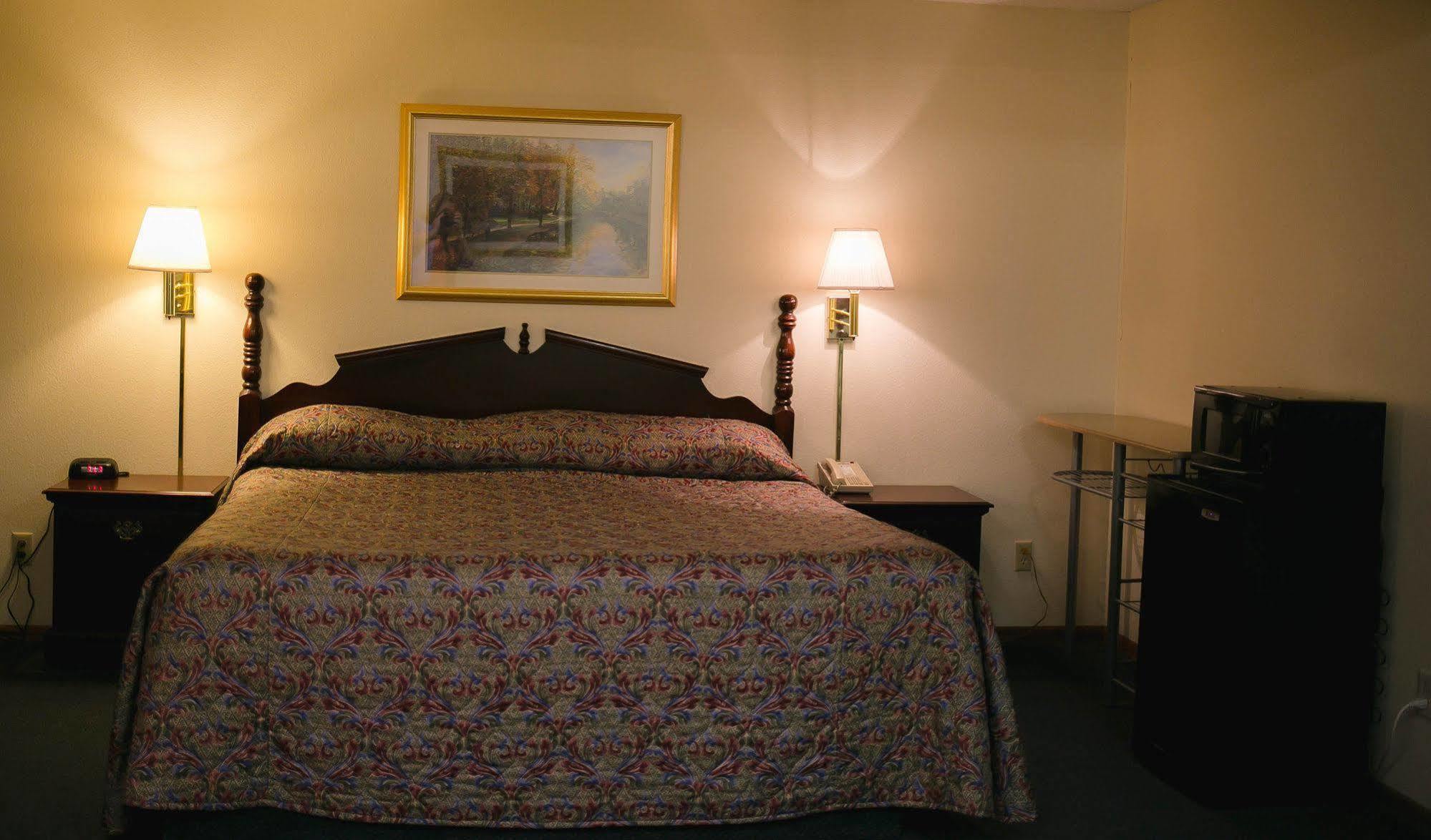 Covered Bridge Inn Winterset Екстериор снимка